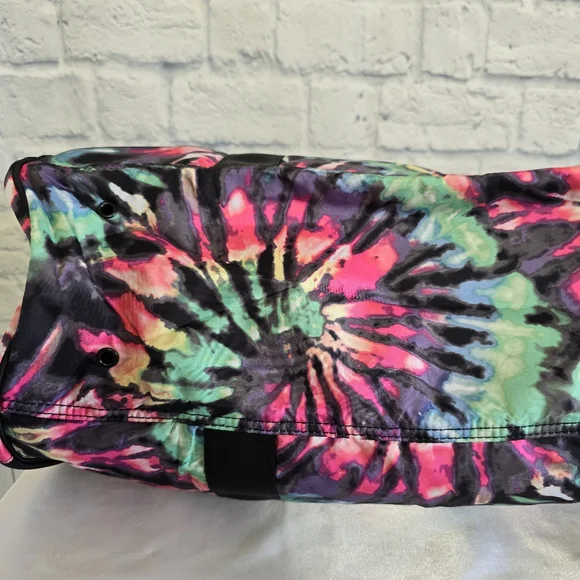 PINK Victoria’s Secret Logo Tie Dye Everyday Duffel Tote Bag Colorful Swirls New - Picture 5 of 16
